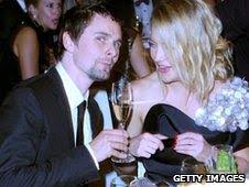 A post shared by kate hudson (@katehudson). Matt Bellamy From Muse Proposes To Actress Kate Hudson Bbc News