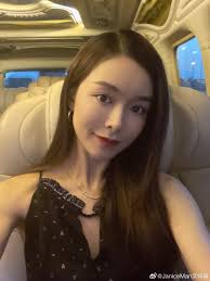 Janice Man遊泰國盡顯貴氣！躍升億萬票房女星！事業反超Angelababy？！