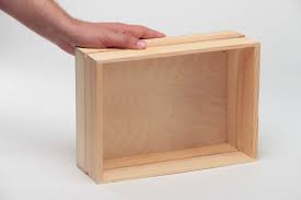 Et bien salut, aujourd'hui je vous montre la réalisation de cette petite caisse en bois alors si cela ta plu tu peux t'abonner, liker et donner ton avis dans. Madeheart Com