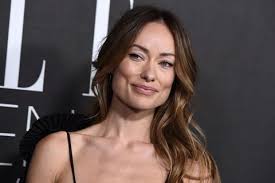 Don't Worry Darling": Schöner Schein mit großen Lücken