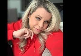 Ruth Botts's Instagram, Twitter & Facebook