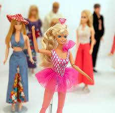 Das gilt auch dann, wenn es ein problem bei der rückgabe gibt. Mattel Bringt Unisex Puppe Heraus Ohne Stereotype Welt