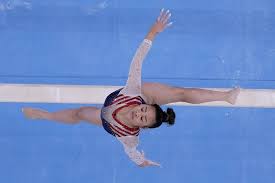 La gimnasia acrobática es una disciplina gimnástica basada en rutinas que deben presentar giros, saltos y muestras de equilibrio y flexibilidad.los ejercicios son realizados por equipos de entre dos y seis atletas, cuyos movimientos deben ser coordinados y armónicos. Ciquyc1lf Cfsm