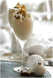 Une Verrine De Mousse De Nougat Eclats De Pistache Une Verrine So Chic Nicole Passions Verrine De Mousse Beaux Desserts Verrines Sucrees