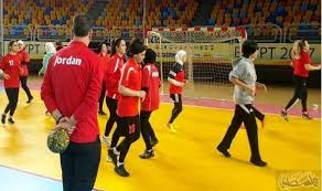 أثارت مباراة لمنتخب سيدات مصر لكرة القدم، وفريق للرجال، ضجة كبيرة في الشارع المصري. Ù…Ù†ØªØ®Ø¨ Ø³ÙŠØ¯Ø§Øª Ø§Ù„Ø£Ø±Ø¯Ù† ÙŠÙØªØªØ­ Ø¨Ø·ÙˆÙ„Ø© ØºØ±Ø¨ Ø¢Ø³ÙŠØ§ Ù„ÙƒØ±Ø© Ø§Ù„ÙŠØ¯ Ø¨Ù„Ù‚Ø§Ø¡ ÙÙ„Ø³Ø·ÙŠÙ† Ø§Ù„ÙŠÙˆÙ…