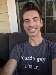 黄(HUANG)琛怡(Chenyi)