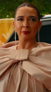 Giving away billions isn’t easy, but it is entertaining., Maya Rudolph is  back as Molly Wells in Loot Season 3 — Streaming October 15, #Loot  #MayaRudolph #AppleTV #AppleTVPlus