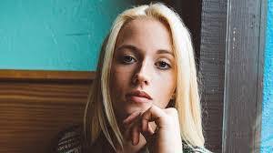 Sarah Bethea's Instagram, Twitter & Facebook