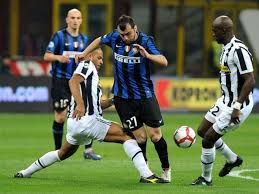 İşte, maçın önemli anları ve golleri. Inter 2 0 Juventus Maicon Wonder Goal Samuel Eto O Strike Help Take Inter Back To Top Of Serie A Goal Com