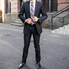 Grey also looks dapper, but it's a bit too mainstream. How To Wear Chelsea Boots With A Suit Next Level Gents