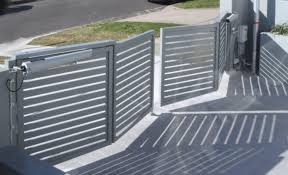 Rei120 telescopic fire rated gates are available as horizontal sliding doors. What Are Your Automatic Gate Choices If You Have Limited Space