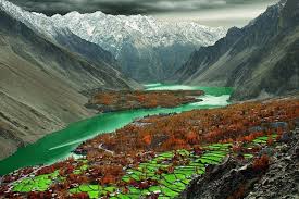 Pin By New Haven On Places Must See Before You Die Scenic Lakes Hunza Valley Most Beautiful Places This is famous due to its blue color and dramatic mountain backdrop. pinterest