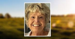 Mary Stinnett's Instagram, Twitter & Facebook