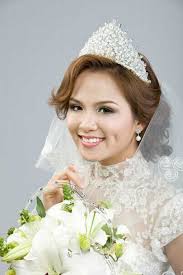 Miss Earth: Nơi những người đẹp Việt Nam trở về là có thêm danh hiệu 'hoa  hậu scandal'