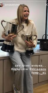 Φωτογραφήθηκε για νέο project και απέδειξε πως η εγκυμοσύνη της πηγαίνει πολύ. Tzenh Mpalatsinoy Egkymosynh H Fwtografia Poy Anapse Tis Fhmes