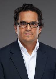 Hector Manuel Mitre, Financial Advisor