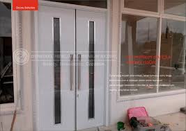 Mengerjakan etalase kaca aluminium sesuai desain anda sendiri meliputi etalase display, etalase makan, rak piring, lemari pakaian,almari jualan juice. Jual Aneka Pintu Aluminium Kaca Untuk Kantor Bank Sekolah Dan Rumah Di Kediri Bengkel Herlin Aluminium Kediri