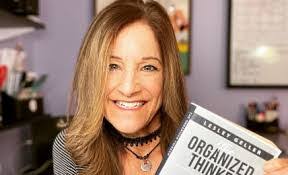 Donna Agar's Instagram, Twitter & Facebook