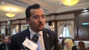 Fahaman wahabi bukan dalam kategori ajaran sesat kerana ia adalah sebahagian daripada tradisi ahli sunnah wal jamaah, kata timbalan menteri di jabatan perdana menteri datuk dr asyraf wajdi dusuki. Lawatan Kerja Yb Senator Datuk Dr Asyraf Wajdi Bin Datuk Ahmad Dusuki Youtube
