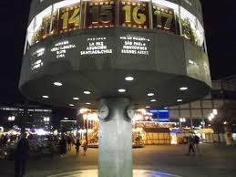 Encuentra los precios, horarios e información importante para elegir el mejor viaje. Berlin Alemania Weltzeituhr Alexanderplatz Hora En Santiago De Chile Izobrazhenie Weltzeituhr Berlin Tripadvisor