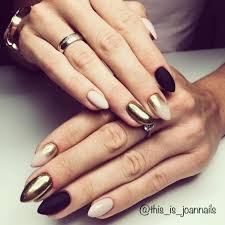 Black And Gold Nails Inspiration With Images Paznokcie