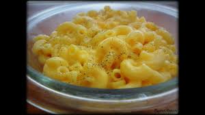 ماك أند تشيز معكرونة بالجبنة الصفراء mac and cheese english food cheese