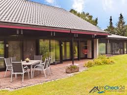Grosse Terrasse Rund Um Das Haus Rund Ums Haus Einfamilienhaus Haus