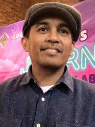 7 Lagu Glenn Fredly Yang Menyayat Hati Kumparan Com
