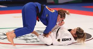 Larissa earned the reputation of being one of the prime competitors of her generation through her many wins in grappling's top events, particularly those included in the international. Abu Dhabi Jiu Jitsu Pro
