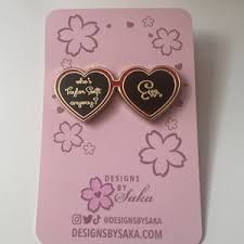 Taylor Ew Enamel Pin