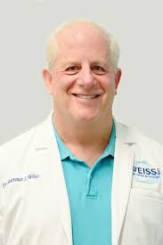 Lawrence Weiss's Instagram, Twitter & Facebook