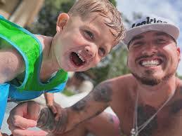 Cody Hollis's Instagram, Twitter & Facebook