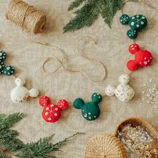 Make A Vintage Inspired Mickey Garland For The Holidays Disney Family Disney Christmas Crafts Disney Christmas Diy Disney Christmas Ornaments
