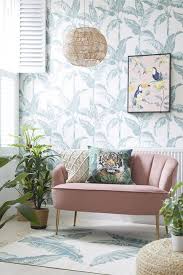 This elegant stripe wallpaper design is both elegant and boho and would look amazing in a bedroom or a living room! 10 Common Wallpaper Dilemmas And How To Solve Them