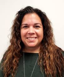 Carolyn Petsche's Instagram, Twitter & Facebook