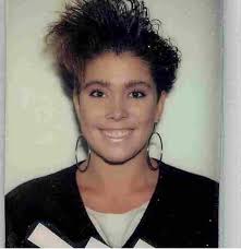 A glimpse into a 1977 December evening