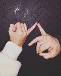 Finger tattoo ideas for both men and women. Matching King And Queen Of Hearts Tattoos On The Pinky Fingers Tattoo Artist Jon Boy Jonathan Valena Queen Of Hearts Tattoo Promise Tattoo Finger Tattoos