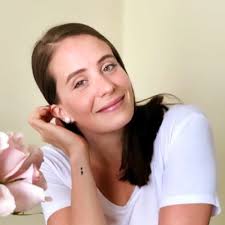 Cecilia Castillo (@ceciliacas24)