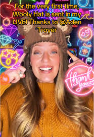 Primera experiencia de regalo en vivo: Wooly Hat