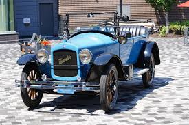 Please use a supported version for the best msn experience. Peyton S Places Features A Driving Force Behind Nfl S Winning Formation The Hupmobile Espn Front Row