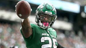 Le'veon will play this season under the exclusive franchise tag designation. Le Veon Bell Landing Spots And Best Fits Which Nfl Teams Could Sign Him After His Release By The Jets