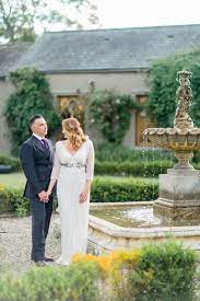 Eloping To Europe Without Breaking The Bank Peach Perfect Weddings Wedding Abroad Destination Wedding Perfect Wedding