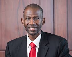 New UCI Biz School Dean Brings International Experience