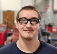 Leo Henson's Instagram, Twitter & Facebook