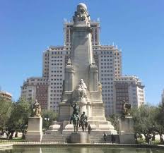 Temas de actualidad informativa de todas las comunidades autónomas españolas. Miguel De Cervantes Monument In Plaza De Espana Madrid Leaf Madrid