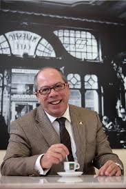 A partir de uma pequena empresa familiar do norte alentejano constituiu um grupo empresarial que se tornou uma. Joao Manuel Nabeiro Wikipedia A Enciclopedia Livre