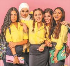 ولدت الممثلة الشابة جميلة عوض في مصر القاهرة، هي ابنة لعائلة فنية معروفة فوالدها هو المخرج المصري عادل محمد عوض ووالدتها هي الممثلة اللبنانية رندا محمد علي المعروفة بـرندا عوض، وجميلة حفيدة الممثل الكوميدي الكبير والراحل محمد عوض، وقد اشتهرت جميلة باسم هانيا نظراً. Ù‡Ù† Ù†Ø´Ø£Øª Ø¯Ø§Ø®Ù„ Ø¹Ø§Ø¦Ù„Ø© ÙÙ†ÙŠØ© ÙˆØ¨Ø¯Ø£Øª Ø¨Ù€ ØªØ­Øª Ø§Ù„Ø³ÙŠØ·Ø±Ø© Ø¬Ù…ÙŠÙ„Ø© Ø¹ÙˆØ¶ ÙÙŠ Ø¹ÙŠØ¯ Ù…ÙŠÙ„Ø§Ø¯Ù‡Ø§