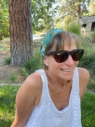 Michelle Henneman's Instagram, Twitter & Facebook