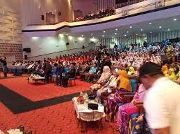 Johor membenarkan solat jumaat dan solat fardu dijalankan dengan kehadiran 40 jemaah ahli kariah yang digilirkan di masjid serta surau di negeri ini, sepanjang tempoh perintah kawalan pergerakan (pkp) bermula esok. 58610188 2224909587838479 2726361582127808512 O Portal Rasmi Jabatan Agama Islam Negeri Johor