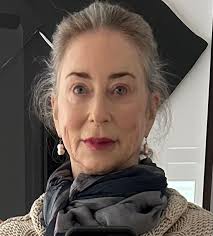 Paula Dawson's Instagram, Twitter & Facebook